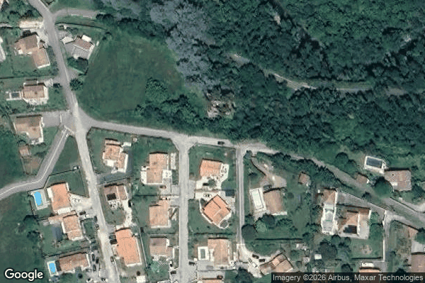 Castle ruins — lieu abandonné en Ardèche