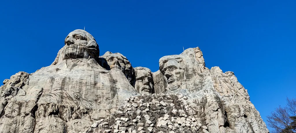 Le parc western abandonné Western Village près de Nikkō au Japon, avec sa réplique du Mont Rushmore