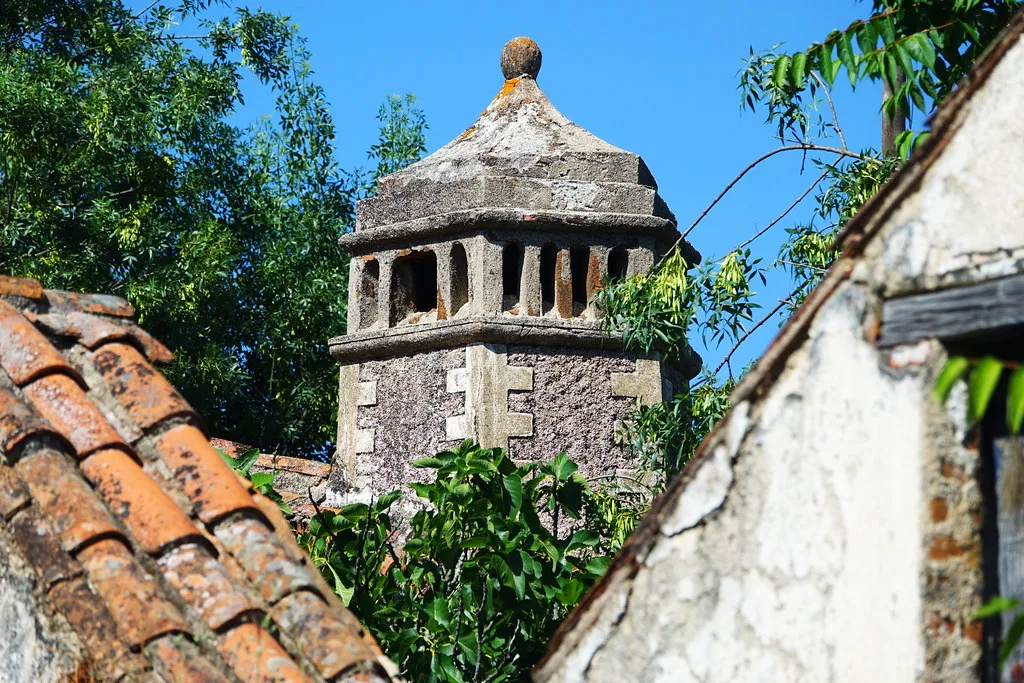 As antigas termas em ruína da Herdade do Pereiro, junto a Marvão, no Alto Alentejo