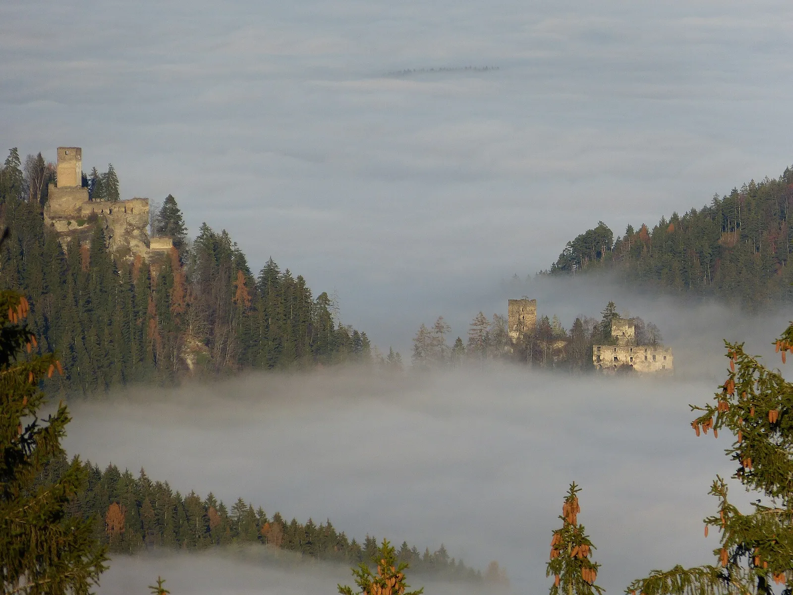 Lost Places Österreich 2026: 10 verlassene Orte mit Karte