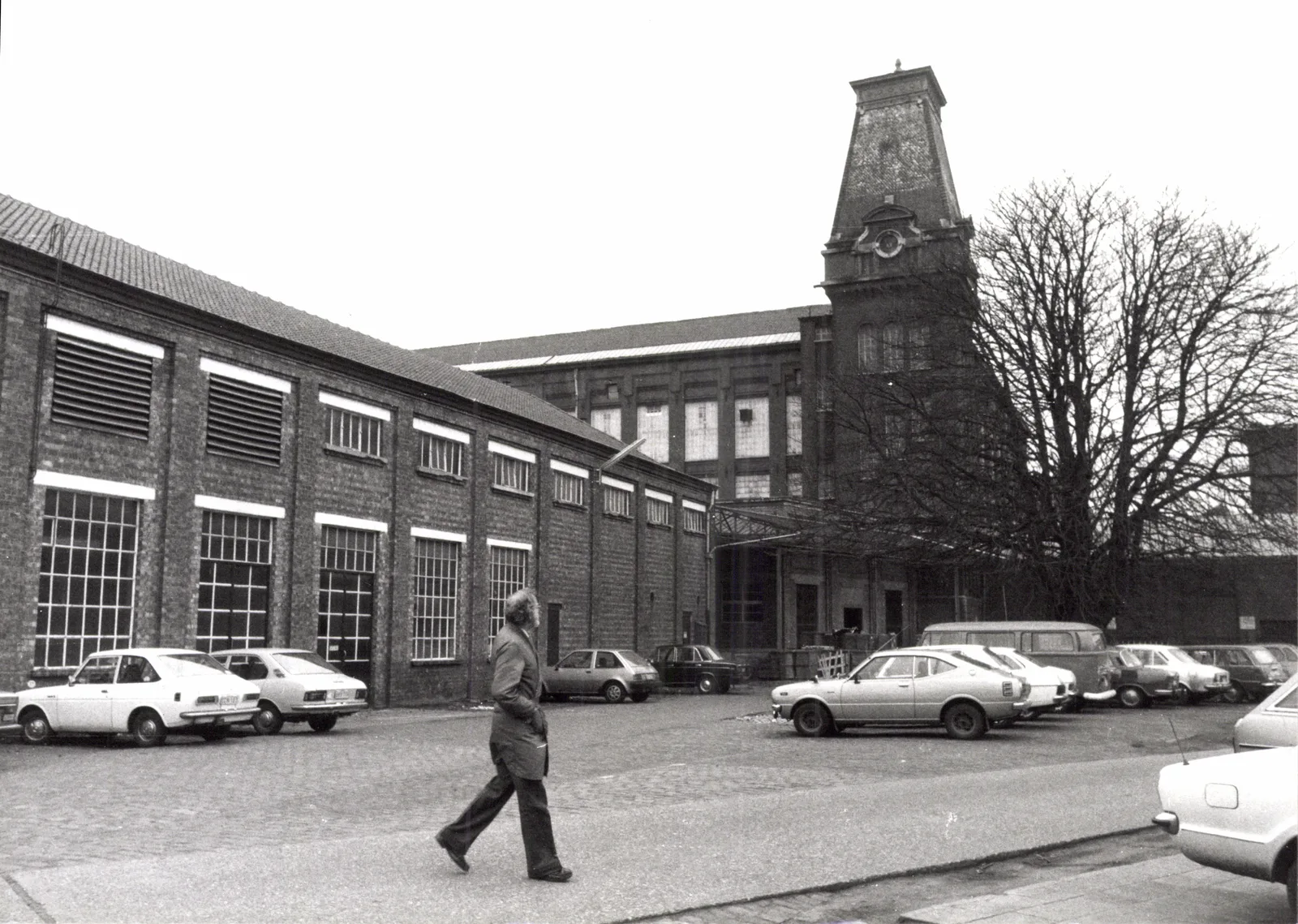 Les halles de brique et la tour d'escalier de la filature de coton Nouvelle Orléans à Gand